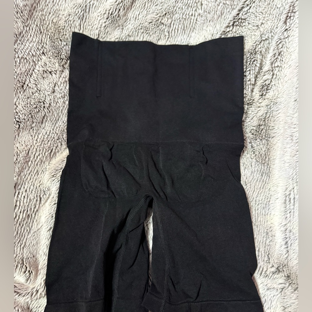 Black High-Waisted shape wear tights